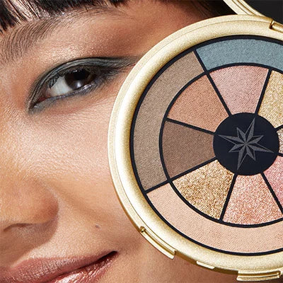 KIKO Holiday Wonderlights Festive Flash Eyeshadow Paletă