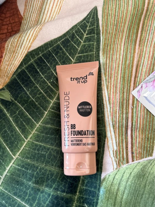 Cremă BB Trend It Up Fresh & Nude 020 (30 ml)